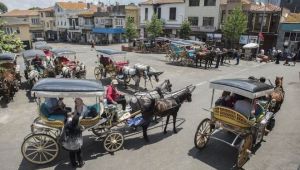 İmamoğlu: ‘‘Adalar'da faytonlar kalkıyor’'