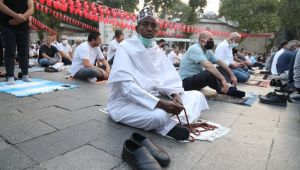 Eyüpsultan'da Şehitlerimiz için Bayramda Kurbanlar Kesildi