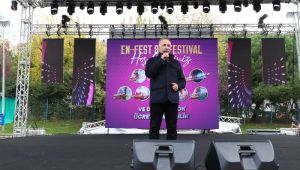 Sultangazi’de Gençler ‘Gençlik FEST’ ile Eğlendi...