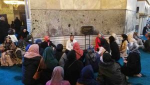 Tarihi camilere manevi yolculuk...