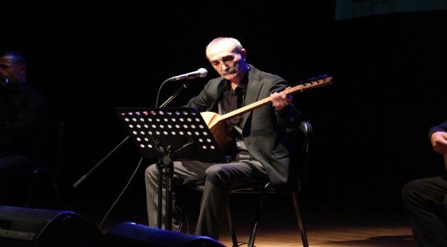 Bağlama ustası Cengiz Özkan’dan muhteşem konser