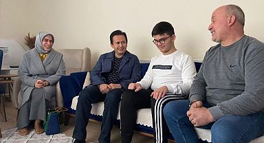 Görme Engelli Muhammet’in Org Çalarak Söylediği Türkü Yürekleri Dağladı...