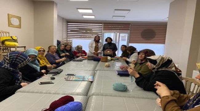 Maltepe, sevgiyi ilmek ilmek örüyor