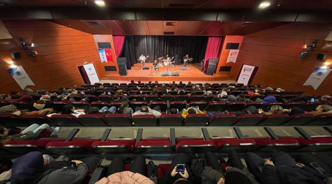 Tuzla’da Karadeniz Rüzgârı Esti