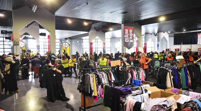 ANKARA BÜYÜKŞEHİRİN ALTINPARK GİYİM MAĞAZASI İKİ GÜNDE YAKLAŞIK 10 BİN DEPREMZEDE VATANDAŞA HİZMET VERDİ