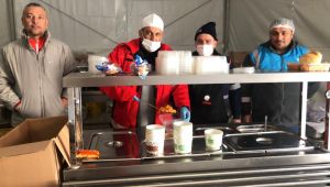 ATAŞEHİR BELEDİYESİ AFET BÖLGELERİNDE AŞEVİ KURUYOR