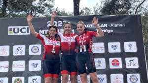 Büyükçekmece’nin altın kızı madalyaya doymuyor!