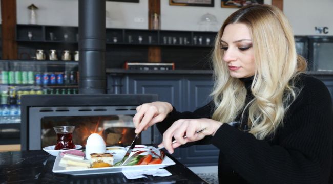 Doğanın kucağında, Kurt Kemeri'nde kahvaltı keyfi