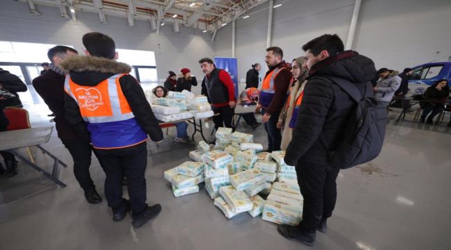 İBB 39 İLÇEDE ‘AFET YARDIM TOPLAMA MERKEZİ’ OLUŞTURDU