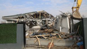 İstanbul’un içme suyu havzasına yapılan 22 kaçak yapı yıkıldı