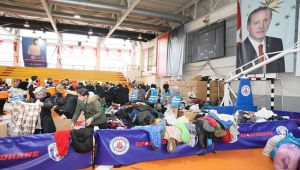 KAĞITHANE’DEN BİNLERCE KİŞİ AFET BÖLGESİNE YARDIM GÖNDERDİ