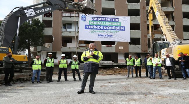 Yerinde dönüşüm için Öğretmenler Sitesi'nde 7 blok yıkıldı