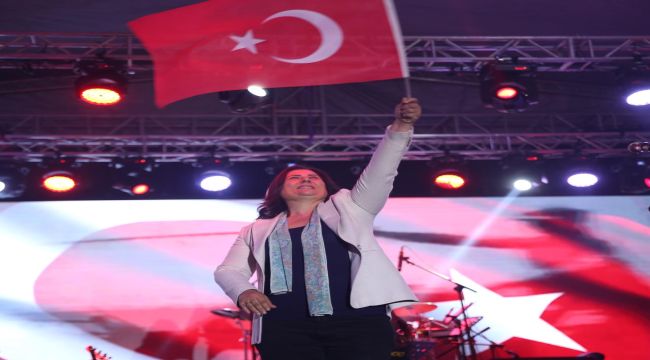 AYDIN BÜYÜKŞEHİR BELEDİYESİ '19 MAYIS'I COŞKUYLA KUTLUYOR
