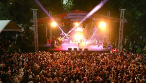 KÂĞITHANE'DE YEŞİL VADİ GENÇLİK KONSERLERİ BAŞLADI