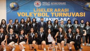 LİSELER ARASI VOLEYBOL TURNUVASINDA DERECEYE GİREN OKULLAR ÖDÜLLENDİRİLDİ