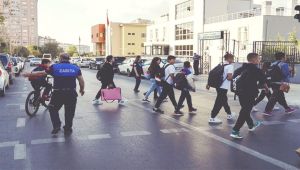 BEYLİKDÜZÜ BELEDİYESİ ÖĞRENCİLER İÇİN GÖREV BAŞINDA