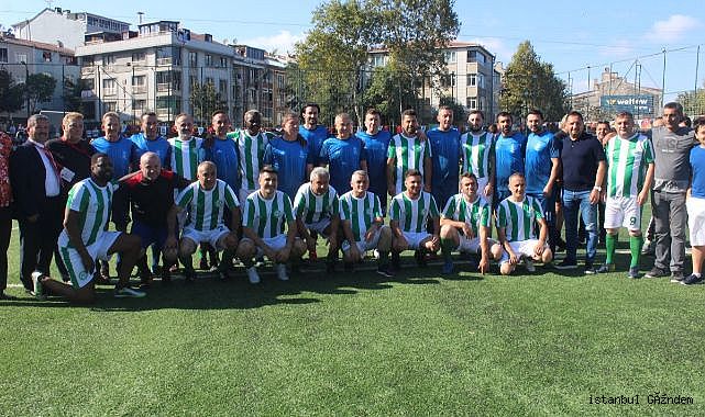 Eyüpsultan Belediyesi, Parseller Spor Sahası'nı Yıldızlarla Açtı...