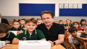 Tuzla’da 50 Bin Öğrenciye Kırtasiye Seti Dağıtımı Devam Ediyor