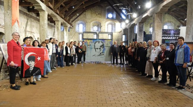 Büyükçekmece’de Cumhuriyetin 100 yıllık yolculuğunu anlatan eserler sergilendi