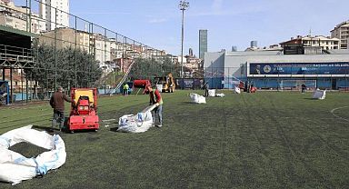 KÂĞITHANE’DEKİ TÜM FUTBOL SAHALARI YENİLENİYOR...