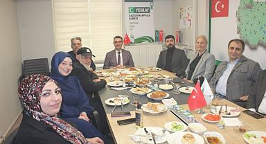 YEŞİLAY GAZİOSMANPAŞA ŞUBE BAŞKANI ÇETİN DENİZ, YEREL BASINLA KAHVALTIDA BİR ARAYA GELDİ...