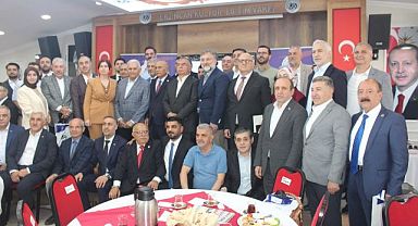 EKEV’den Burs Bağışçılarına Teşekkür Plaketi…