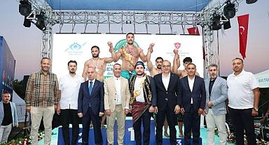 Uluslararası Sultangazi Belediyesi Geleneksel Karakucak Güreşleri İstanbullular ile Buluştu...