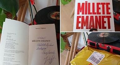 CHP Genel Merkez İletişim Koordinatörü Yavuz Oğhan, İmzalı Kitabı Abdullah Ağırkan’a Ulaştırdı...