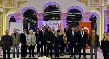 BAŞKAN ÖZTEKİN PRİZREN’DE RUMELİ TÜRKLERİYLE AYNI SOFRAYI PAYLAŞTI...