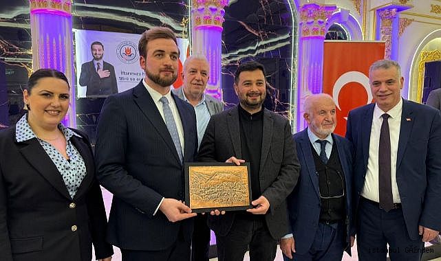 BAŞKAN ÖZTEKİN PRİZREN’DE RUMELİ TÜRKLERİYLE AYNI SOFRAYI PAYLAŞTI...