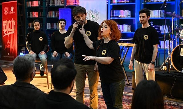 DÜNYA TİYATRO GÜNÜ, GAZİOSMANPAŞA’DA DOĞAÇLAMA TİYATRO ETKİNLİĞİ İLE KUTLANDI...