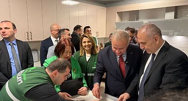 Otizm Farkındalık Günü’nde AK Parti Gaziosmanpaşa’da 120 Aileyi Ziyaret Etti...