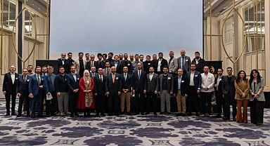 Yıldız Patronlar, gençlere “Nasıl İş Bulurum?” yerine “Nasıl Patron Olurum?” sorusunu sorduruyor...