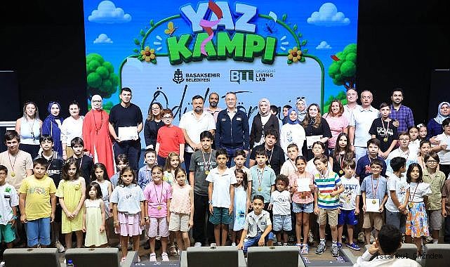 KARTOĞLU: “ÇOCUKLARIMIZI TEKNOLOJİYİ ÜRETENLER OLARAK YETİŞTİRELİM”