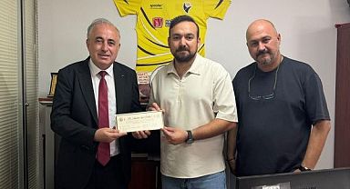 Spor Politikaları Derneği Başkanı Hakan Nergis'e 19. Anadolu Spor Ödülleri'nde