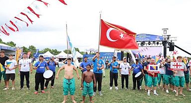 Sultangazi Belediyesi 2. Uluslararası Karakucak Güreşleri’nde Başpehlivanlar Sahne Aldı...