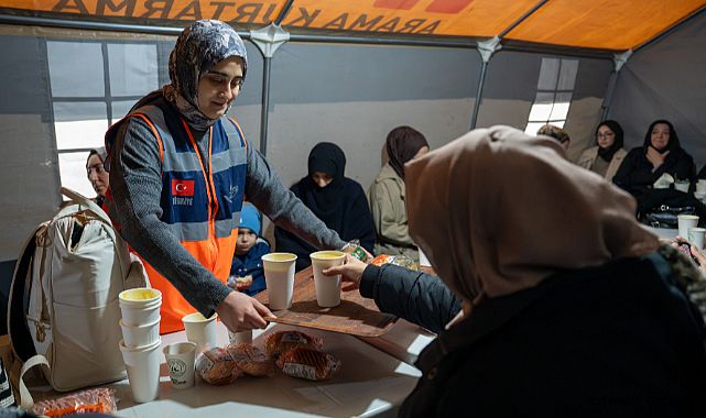 GAZİOSMANPAŞA 7.0’LIK DEPREM SENARYOSUNU GERÇEĞİ ARATMAYAN TATBİKATLA PROVA ETTİ...
