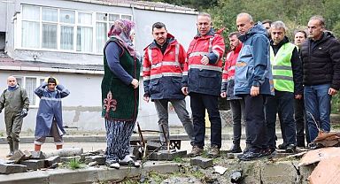 Sultangazi’de Yağış Mesaisi: Ekipler 7/24 Sahada...