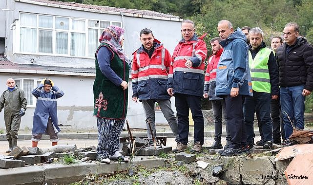 Sultangazi’de Yağış Mesaisi: Ekipler 7/24 Sahada...