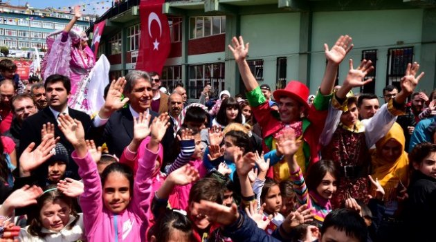 23 Nisan Coşkuyla Kutlandı
