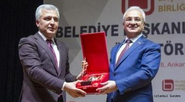 BAŞKAN BAŞSOY’A 3 ÖDÜL BİRDEN...