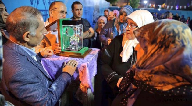 BAYRAMPAŞA’DA SAKAL-I ŞERİF İZDİHAMI