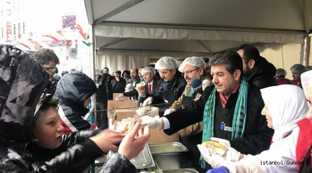 Esenler’ de Hamsi Şenliği Yapıldı