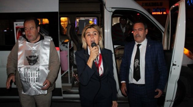 Gaziosmanpaşa' da Atatürkçüler Fener Alayında Buluştu