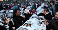 Amerikalı ünlü şarkıcı Della Miles, ilk iftarını Bağcılar’da yaptı