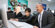Başkan Altunay E-Kütüphane Sultangazililerin Hizmetinde