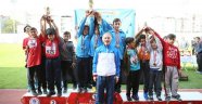 Başkan Aydın Başarılı Genç Atletleri Ödüllendirdi