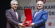 BAŞKAN BAŞSOY’A 3 ÖDÜL BİRDEN...