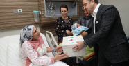 Başkan Usta Yeni Yılın İlk Doğan Bebeklerine Ziyaret