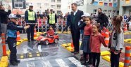 Gaziosmanpaşalı Minik Öğrenciler Okullarda Uygulamalı Trafik Eğitimi Alıyor